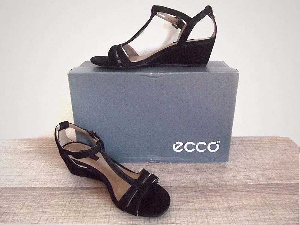 ECCO Sandale COMFORT flexibel Keilabsatz H 4 cm Leder IT36 EU36 ho Melluso
