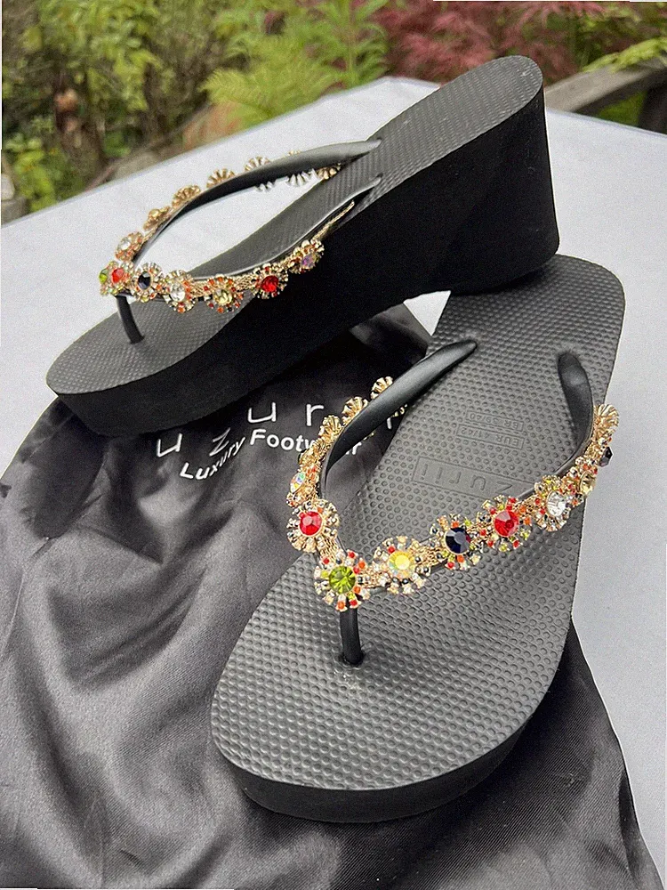 Edle leichte Uzurii Luxus Flip Flop Zehentrenner Gr.41/42 Strass-Steine Plateau