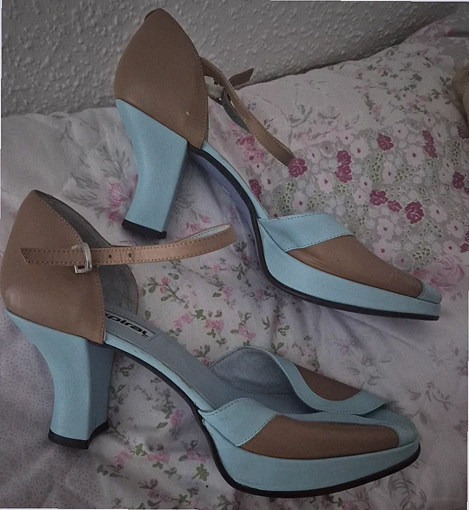elegante Damen Sommer Sandale mit Absatz, NEU, ungetragen, blau braun, Gr. 41