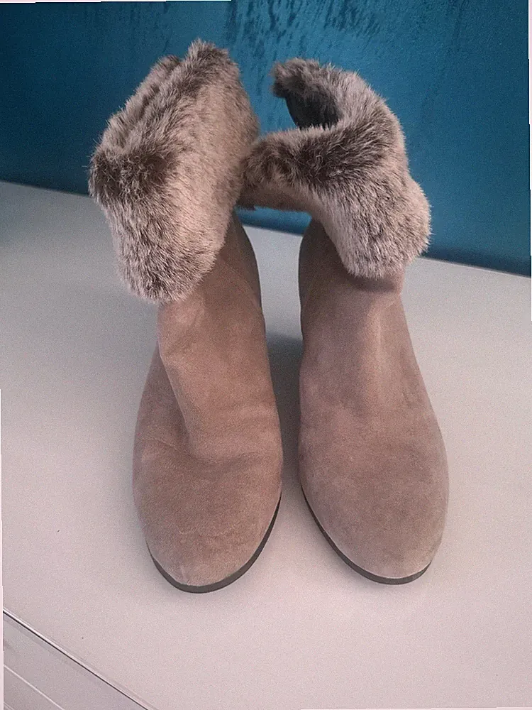 Elegante Keilstiefeletten mit Kuschelfell – Größe 39 – Top Zustand