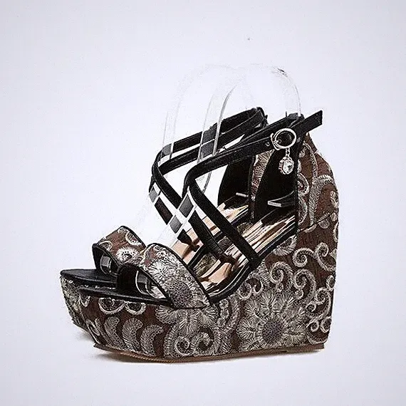 Elegante Sandalen schwarz bunt 11 cm Keilabsatz Plateau Kunstleder 9884