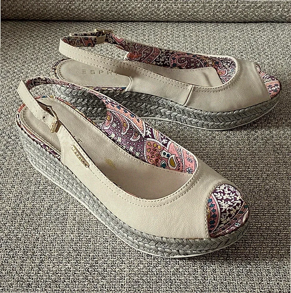 Esprit ♥️ Keilabsatz Sling Sandalen Gr. 39 creme Peep Toe