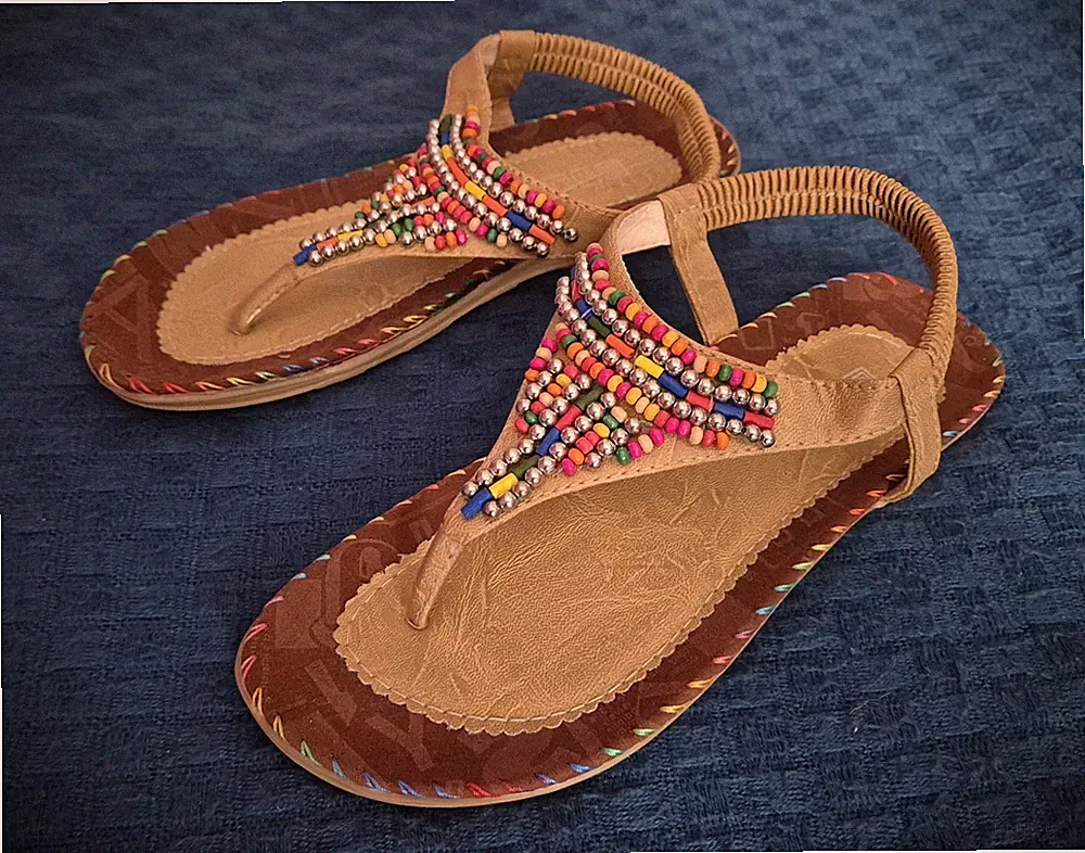 Ethno Sandalen mit bunter Perlenapplikation & schönen Details * Gr. 40 * HIPPIE