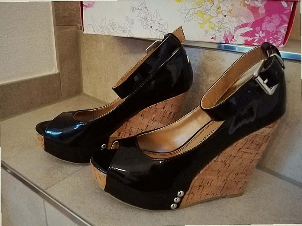 Extravagante Keilabsatz Highheels Plateau Kork Gr 38 Schwarz "Chinese Laundry
