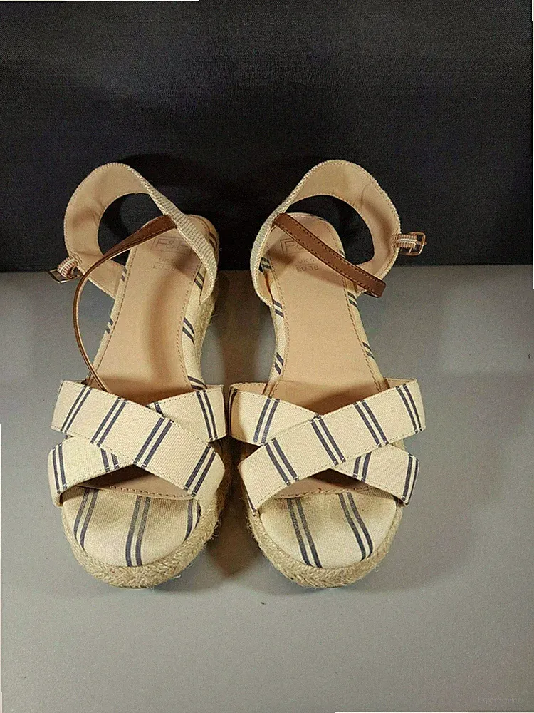F&F Espadrille Keilabsatz Sandalen UK 5 EU 38 gestreift Canvas Juteabsatz Sommer