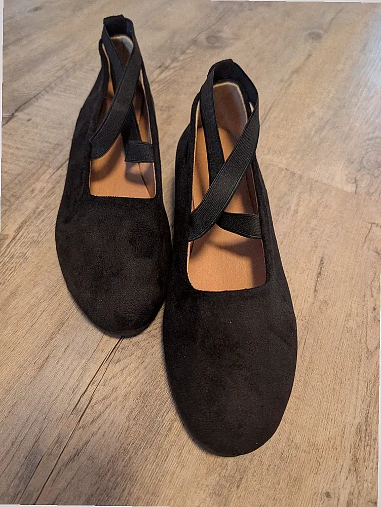 Feldmann München Damen Ballerina schwarz Kunstleder mit Riemen Keilabsatz Gr. 40