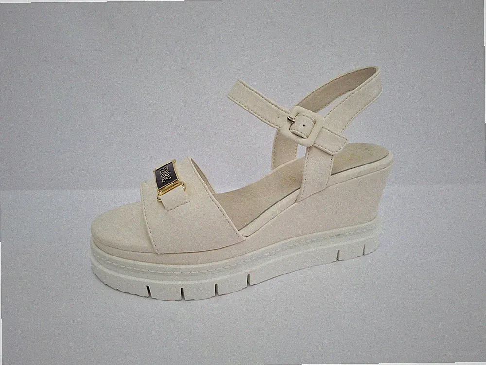 Ferre' Damen Kunstleder Sandalen mit Keilabsatz und Riemchen mit Schnalle - MIL (Milk)