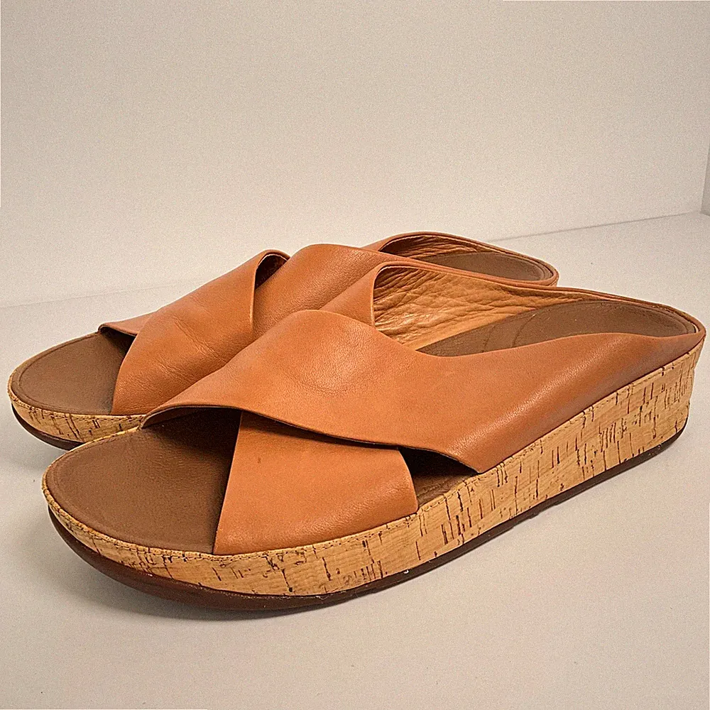 Fit Flop Eloise Größe 7 EU 41 hellbraun Leder Kork Keilabsatz Kreuzriemen Slipper Sliders