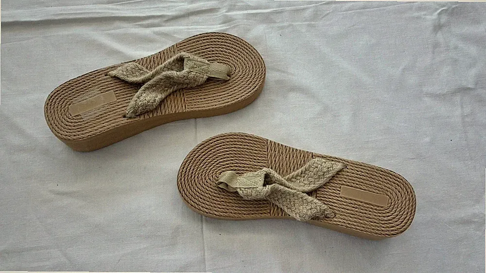 Flip-Flops Beige Gr. 39 mit Keilabsatz