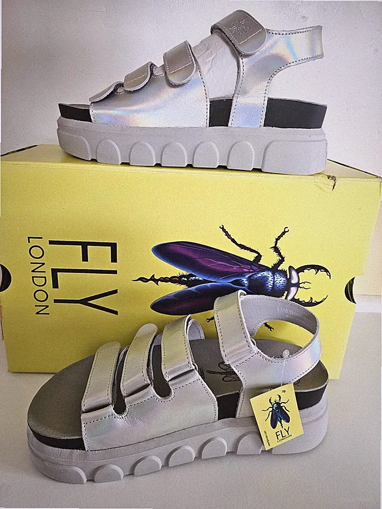 Fly London Silver Mirror Leder Plateau Sandalen UK 4 - EU 37 - US 6