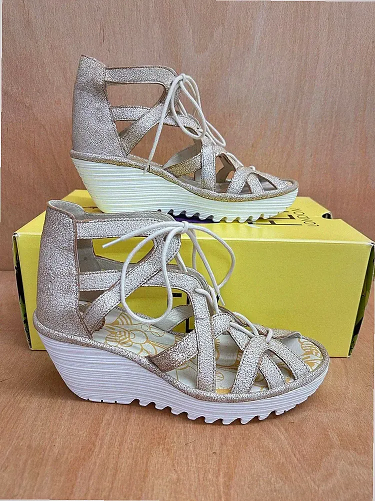 Fly London UK 5 EU 38 Metallic Gold Yeli Schnür Chunky Sandale Wedges Leder