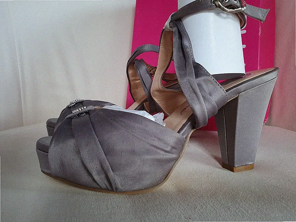 Fornarina Lola Pefoa 7450 Sandalen Gr. 38 UVP 79€