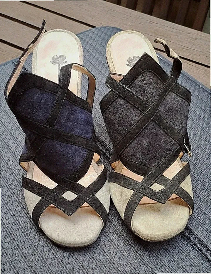 Französische Blumen Keilabsatz Sandalen schwarz - petrolblau 36