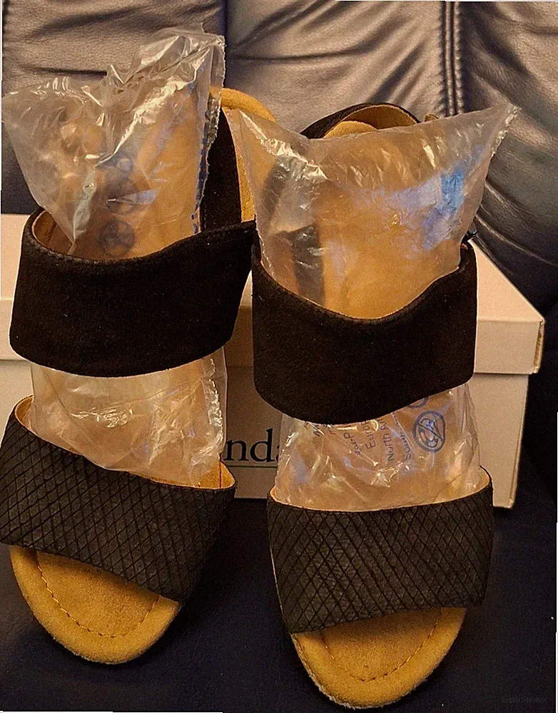 GABOR. Damen Echt Nubukleder Sandalen. Schwarz. Gr.37,5(4,5-G).Mit Keilabsatz.