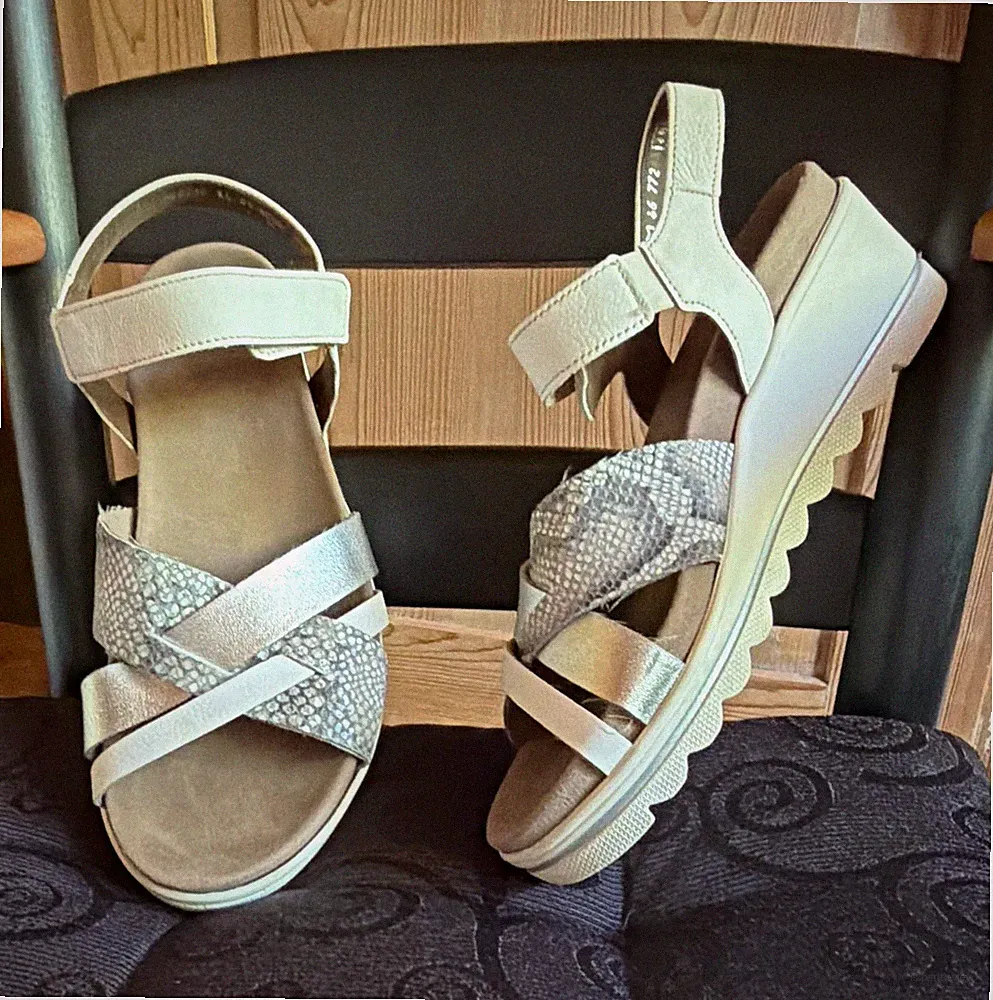 Gabor Damen Sandalen Beige/Silber Klettverschluss Leder Keilabsatz EU 37,5