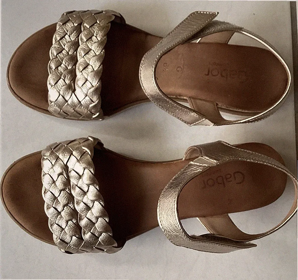 Gabor Damen Sandalen Gold Leder geflochten Riemchen Keilabsatz Gr. 39,5 G