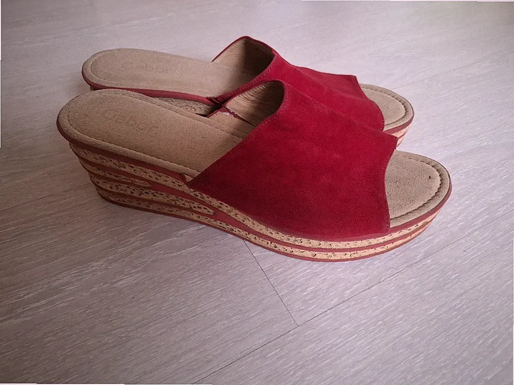 Gabor Pantolette rot Keilabsatz 44