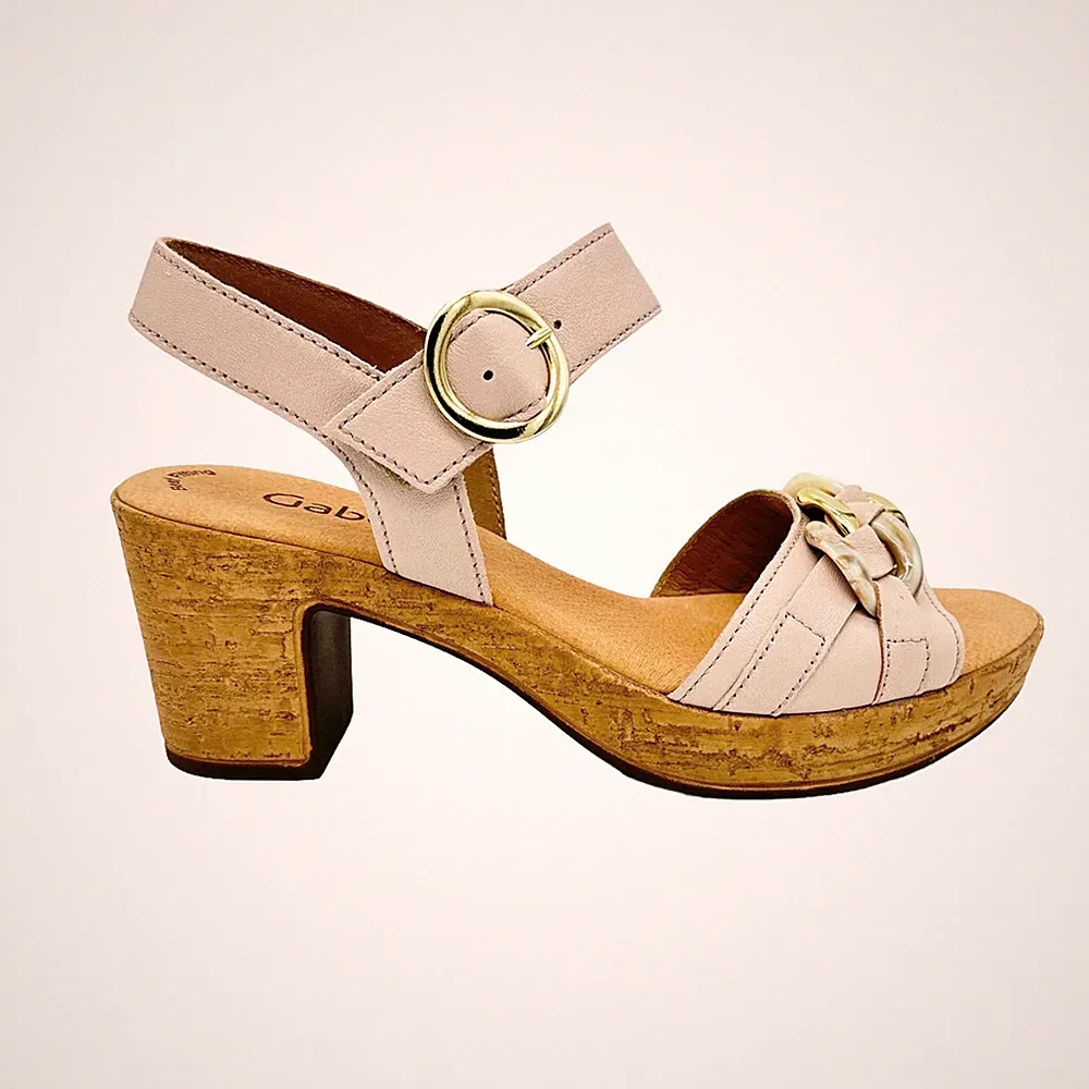 Gabor Plateau Sandalette mit Absatz rosa Leder und goldenem Schnallenbesatz 24.761 Famous