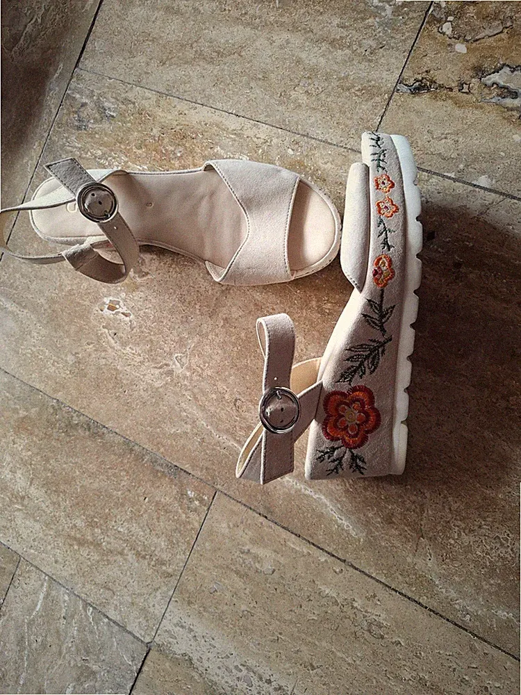 Gabor Sandale Sandalette Plateau Absatz Beige Mit Stickereien Gr.39 Echtleder