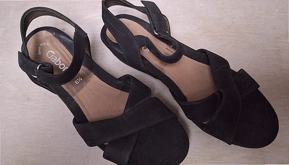 Gabor * Sandalen * Gr. 6 1/2 = 40 = 6,5 * schwarz * neuwertig