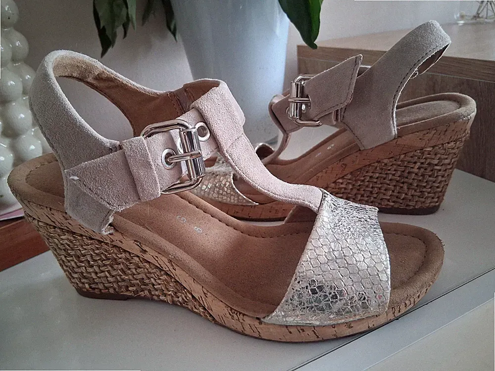 Gabor Sandalette gold taupe 39 Keilabsatz NEUWERTIG
