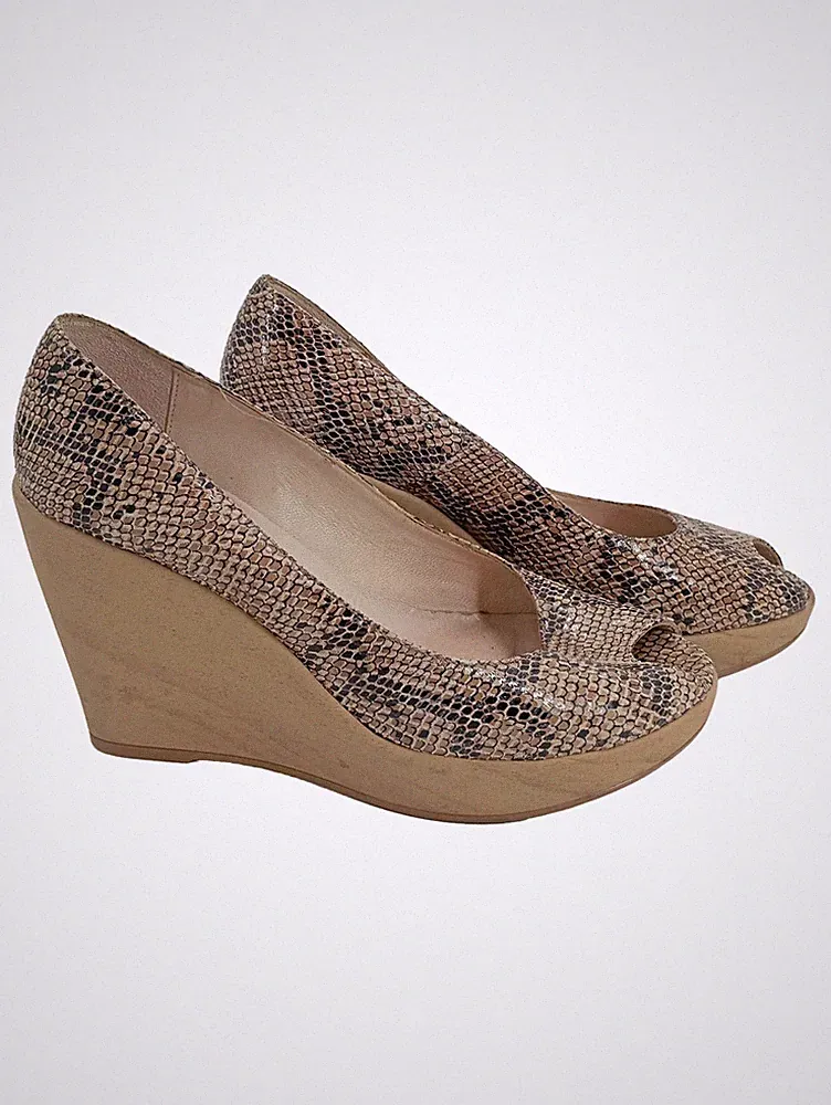 Gadea Damen Pumps Peeptoe Gr. 38 Mehrfarbig Tierdruck Keilabsatz