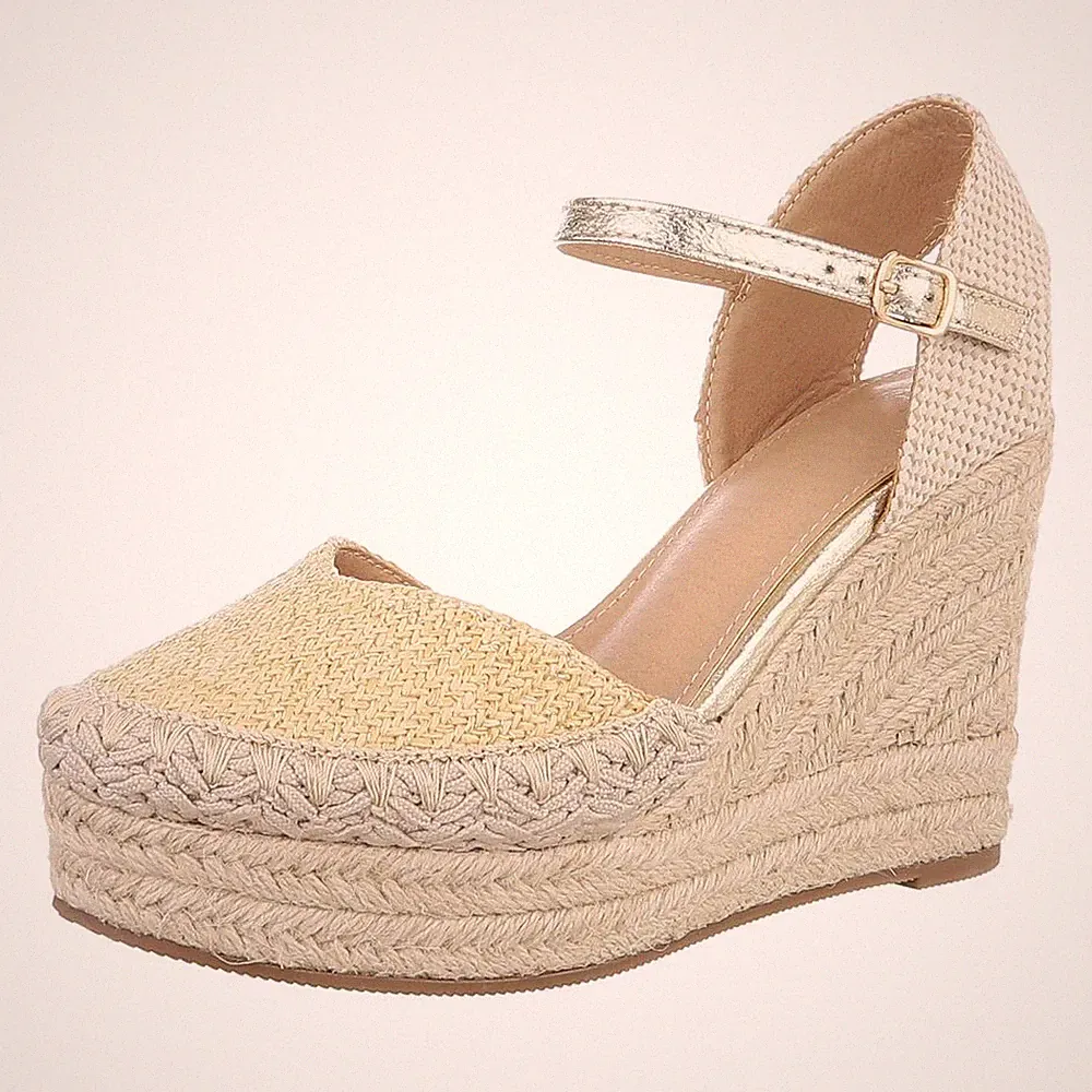 Geflochtene Damen Keilsandaletten mit Knöchelriemen Ital-Design 8468 in Gold