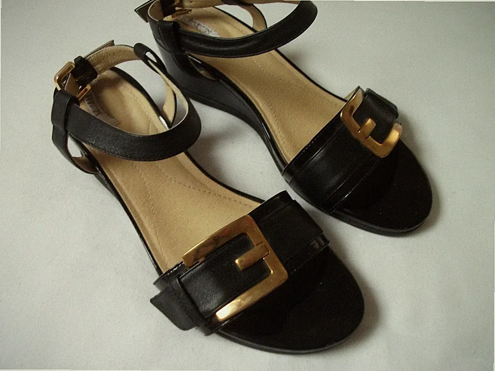 Geox - bequeme,elegante Echtleder Sandalen mit Keil im modernem Look Gr.41