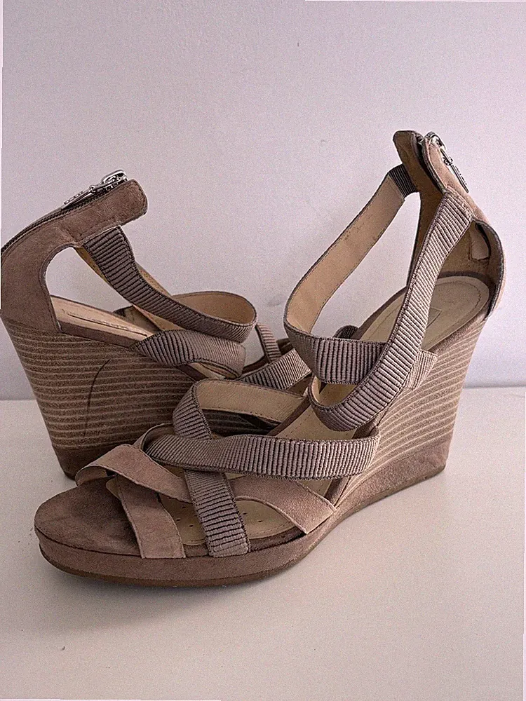 Geox Respira braune Riemchen Sandalen Schuhe Keilabsatz, EU 39 / UK 6