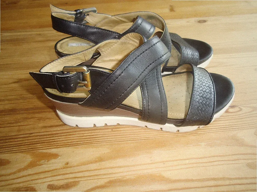 Geox Respira Damenschuhe Sandalen Keilsandaletten Pumps Gr.37 Leder schwarz
