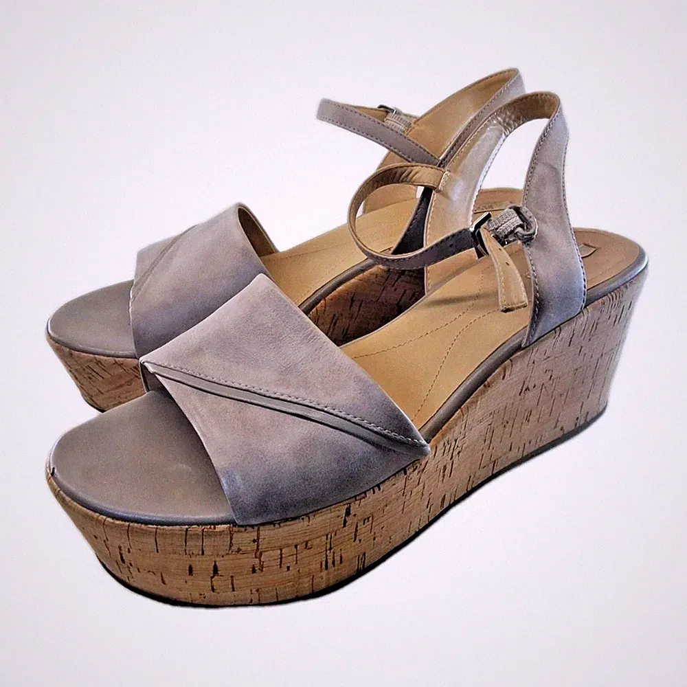 Geox Sandale Ger. 41 Leder Plateau Keilabsatz grau Sommerschuhe Damenschuhe