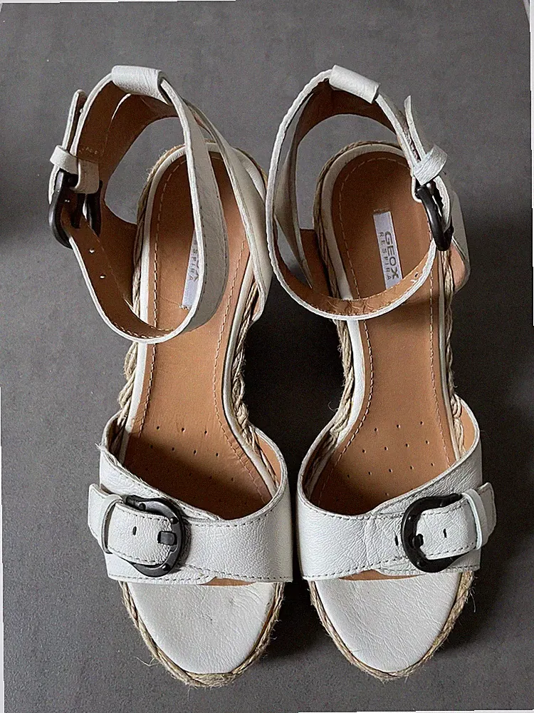 Geox Sandalen mit hohem Keilabsatz Damen 36 aus Leder Gebraucht