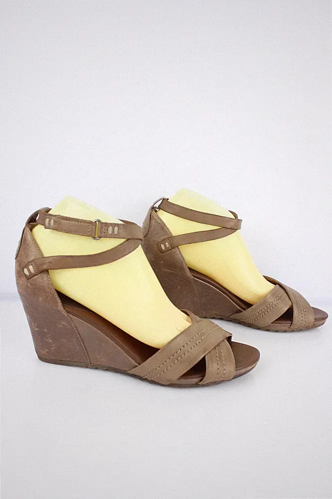 Geox Sandalen Mit Keilabsatz Aus Leder Taupe Offene Spitze Gr. 41 – Gut