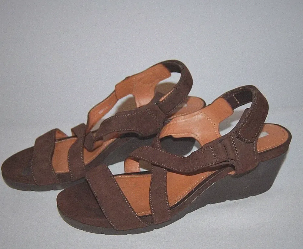 GEOX Vedges Sandale Gr. 38