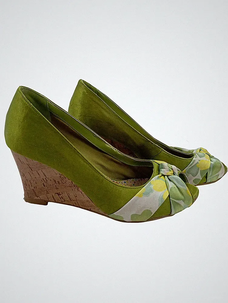 Graceland Pumps Peep Toe Keilabsatz Gr. 39 Grün Blumenmuster Schleife Kork