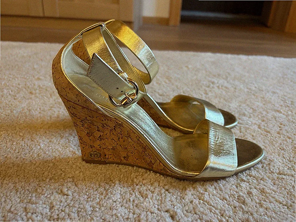 Gucci Sandalen gold Gr 38.5