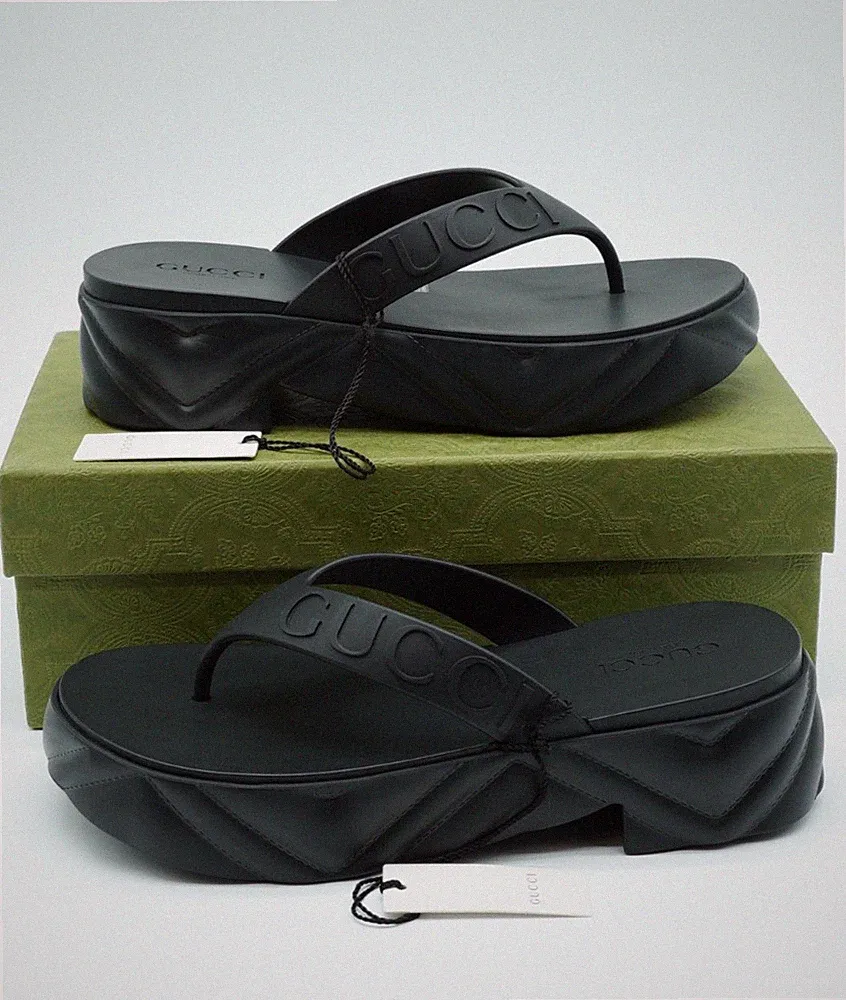 Gucci Sandalen schwarz Plateau Gummi Kreuz Riemen Logo UK 6 US 9 EUR 39 7438
