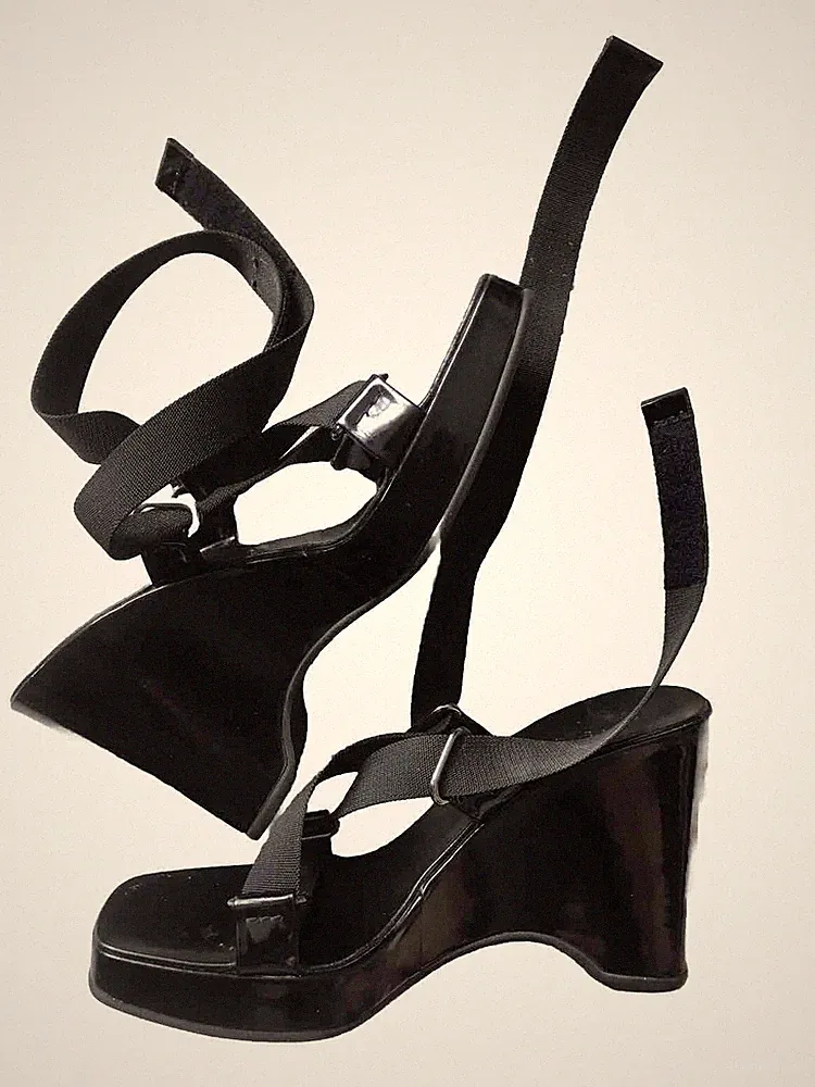Gucci Vintage Römersandale It-Piece Wedges Plateausohle Schwarz 37 Lackleder