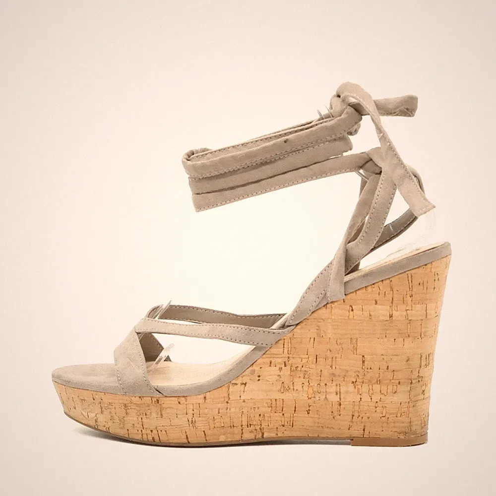 Guess Damen Sandaletten EU 40 Wedge Sandalette Taupe