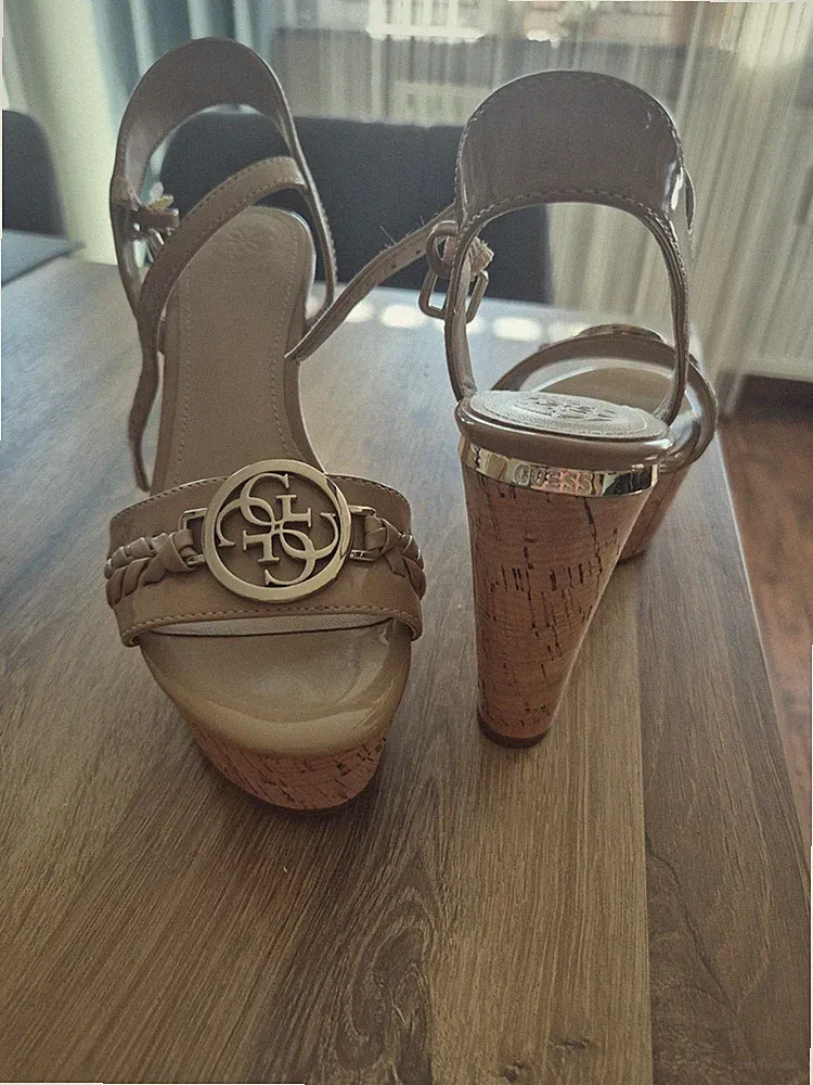 GUESS Keilabsatz Sandalen 11,5 Cm Gr.36
