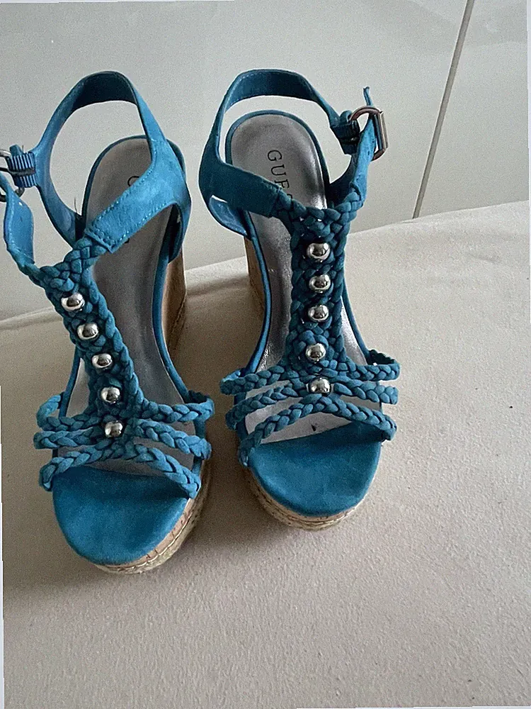 Guess Plateau Wedges Gr. 39 hellblau neuwertig NP 149€