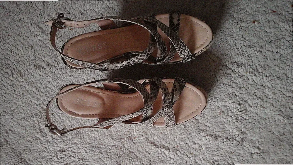 GUESS Sandaletten 37 leo leder