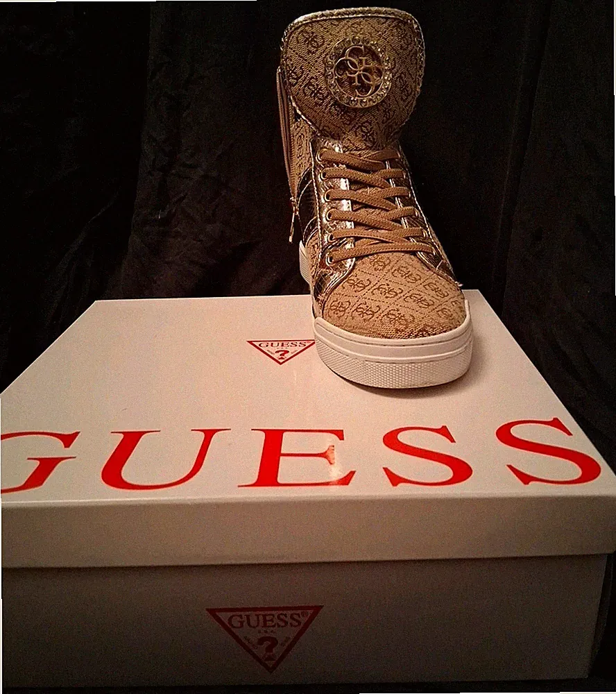 GUESS Sneaker Damen Golden Gr. 41 mit Keilabsatz Innen Top Zustand Wie Neu