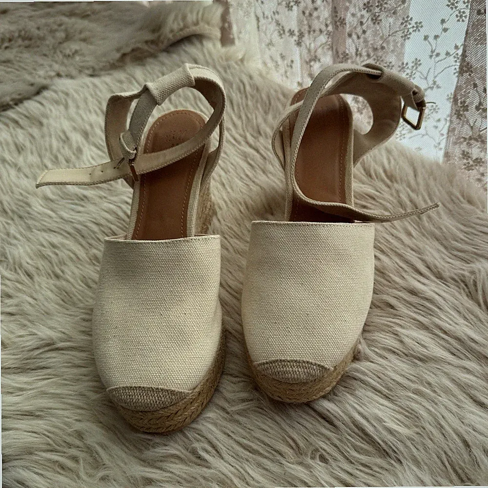 Jute Keilabsatz Sandalen