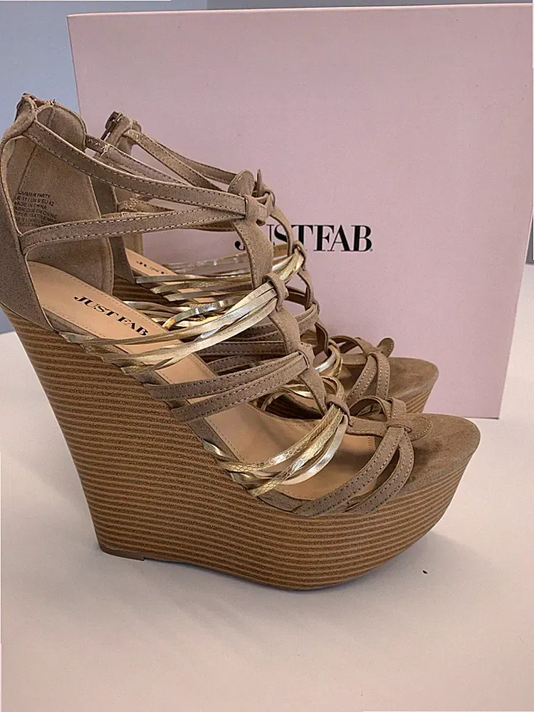 High Heel Wedges von JustFab, Light Taupe, Gr.42, 16cm, Sehr Guter Zustand