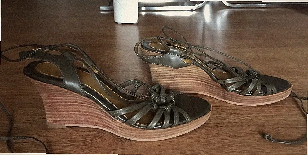 High Heels Keilabsatz Plateauschuhe Riemchen Khaki dunkelgrün Görtz Shoes 40