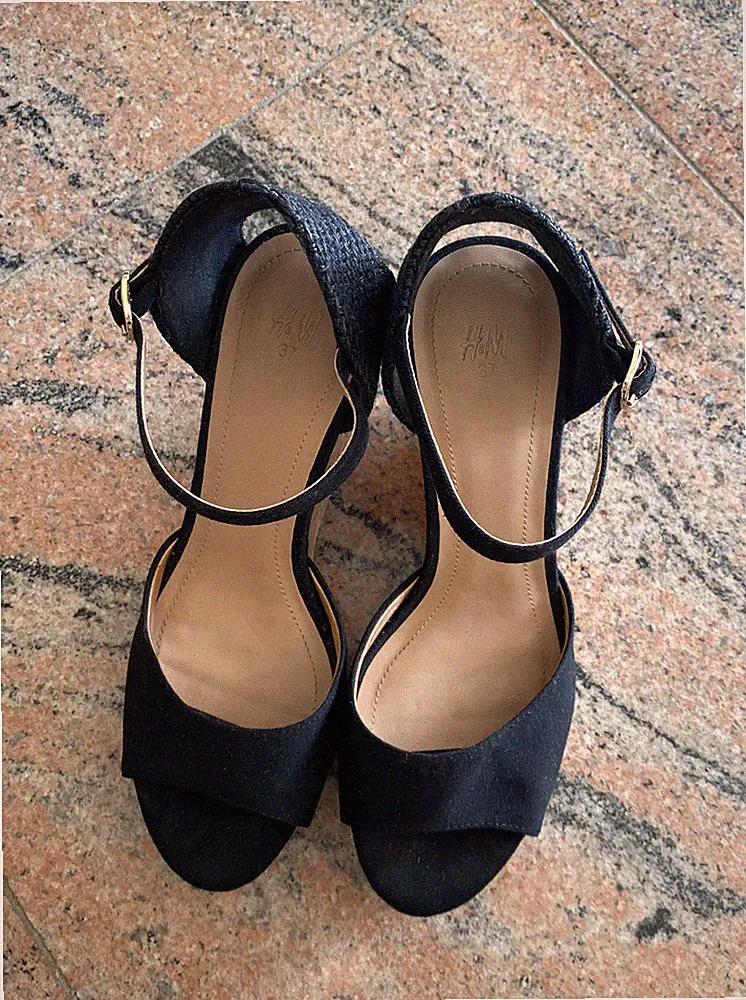 High Heels Peeptoe Plateau 10 cm Gr. 37 Schwarz Boho Schick Neuw.