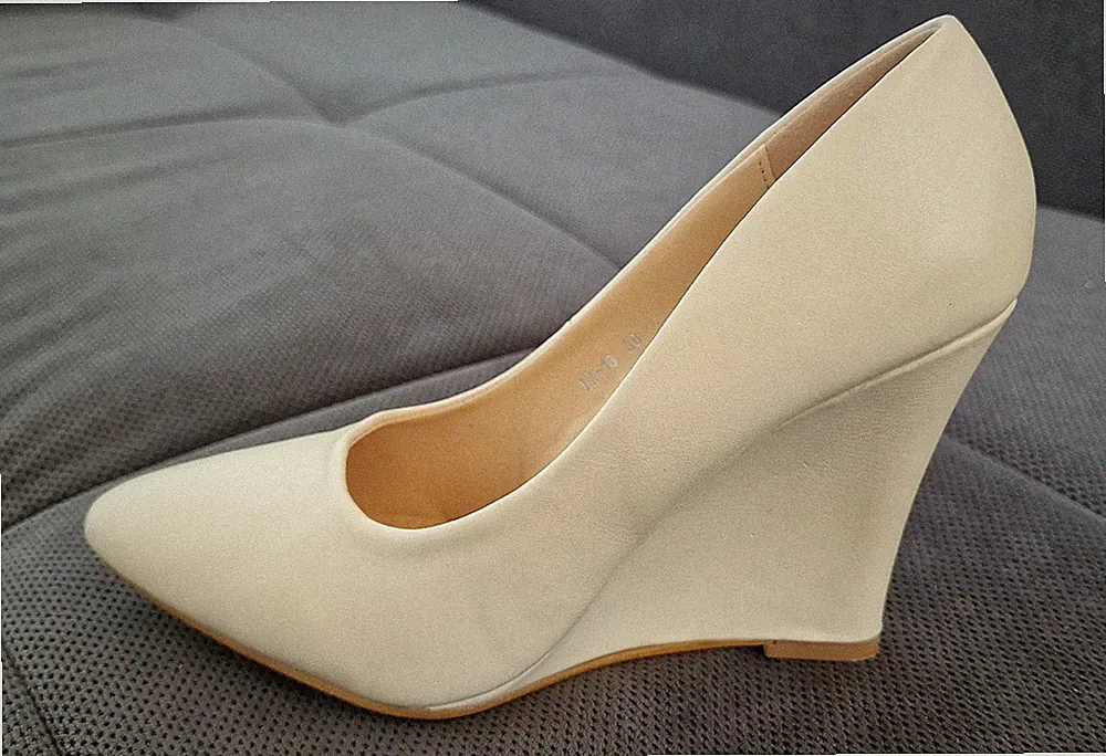 High Heels Pumps, Wedges , Keilabsatz, Nude/Beige, 10 cm Absatz, Gr. 38