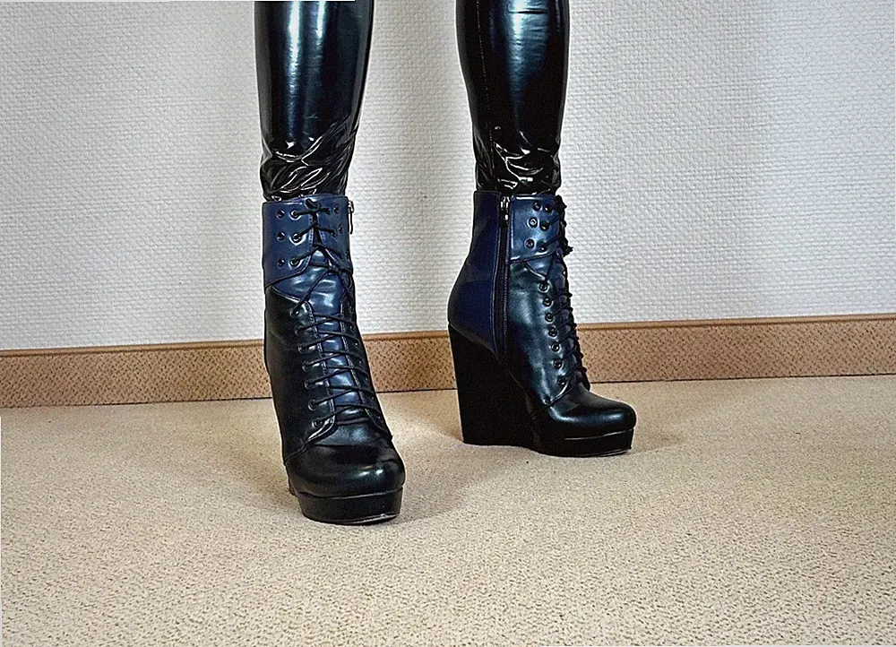 High Heels Wedges Stiefelette ca. 13cm / 2cm Absatz Größe 41