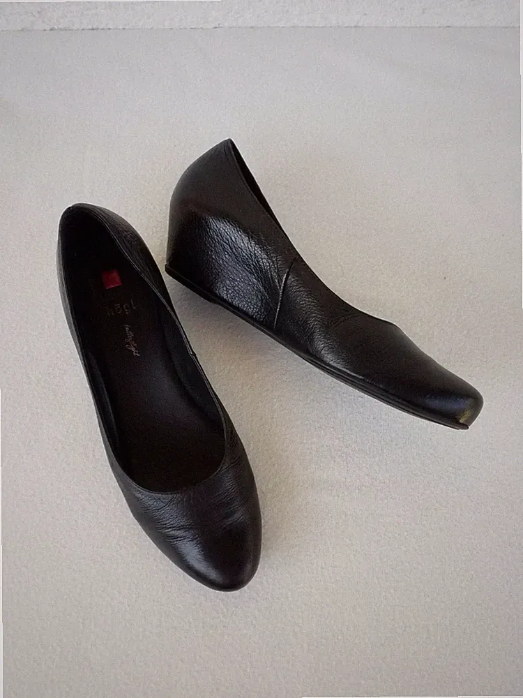 Hochwertige HÖGL Leder Pumps, Keilabsatz in schwarz, Gr. 39 - NEUWERTIG